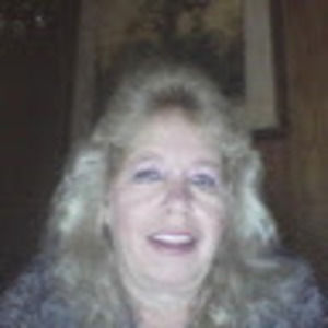 Meet your Posher, Carolyn